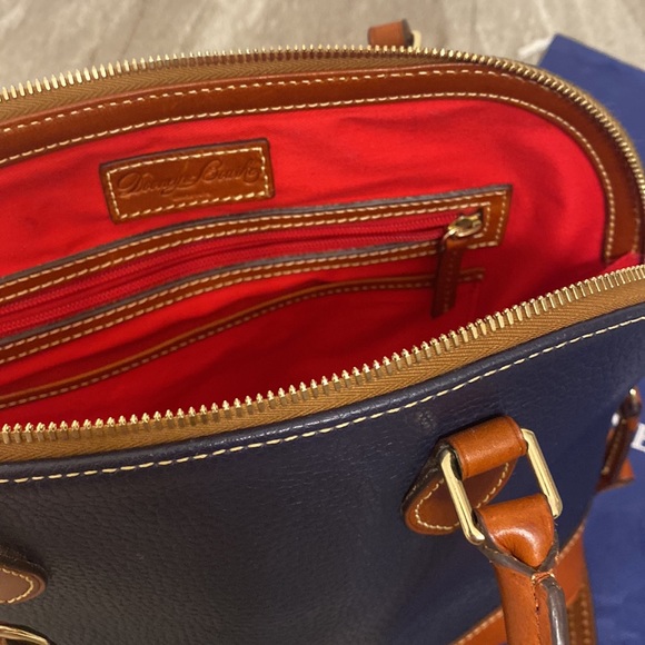 Dooney and Bourke purse - Picture 3 of 8